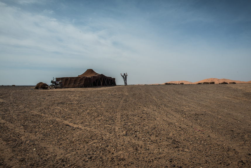 I namiot nomadów na Saharze