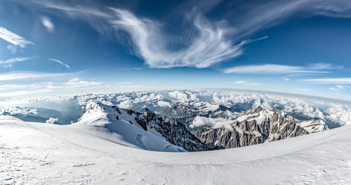 Widok ze szczytu Mont Blanc
