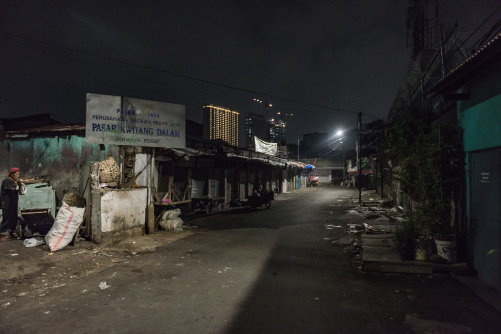 Tydzień na Jawie - Jedna z uliczek w centrum Jakarty